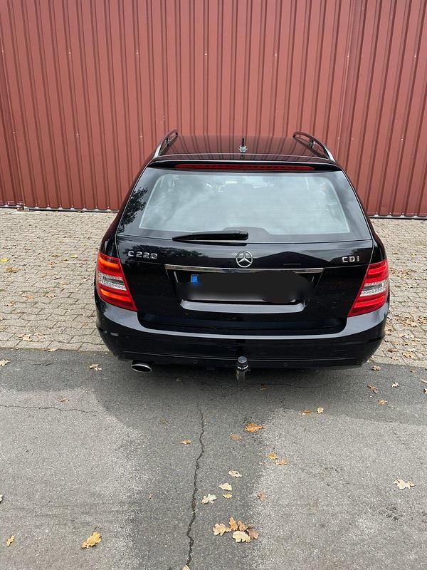 Gebraucht Mercedes C220 Elegance 170 PS (125 kW) 2012 Schwarz Kombi