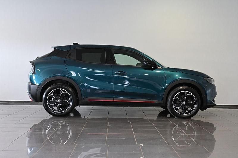 Gebraucht Alfa Romeo Junior Edizione Speciale 114 kW (156 PS) 2024 Blau blu navigli metallic (metallic) SUV