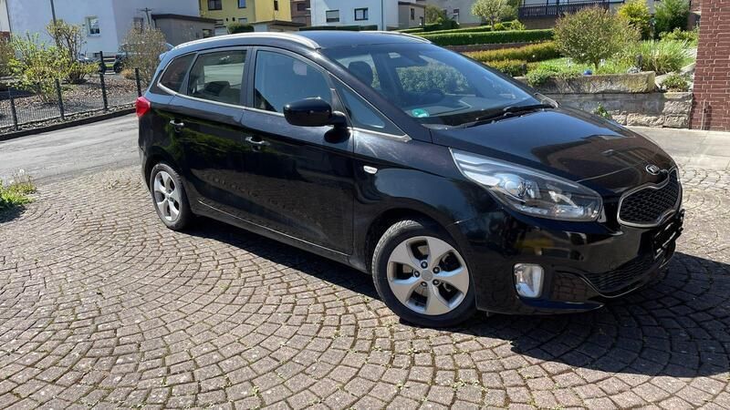 Schwarz Gebraucht 2014 Kia Carens Edition 7 Van / Kleinbus | 3.900 € (Superpreis) - Bild 1/4