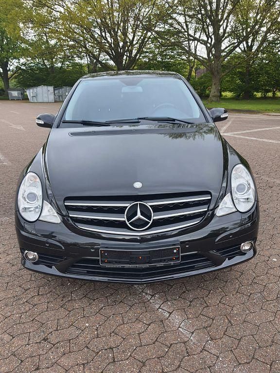 Schwarz Gebraucht 2010 Mercedes R350 AMG line Van / Kleinbus | 10.750 € (Teuer) - Bild 1/4