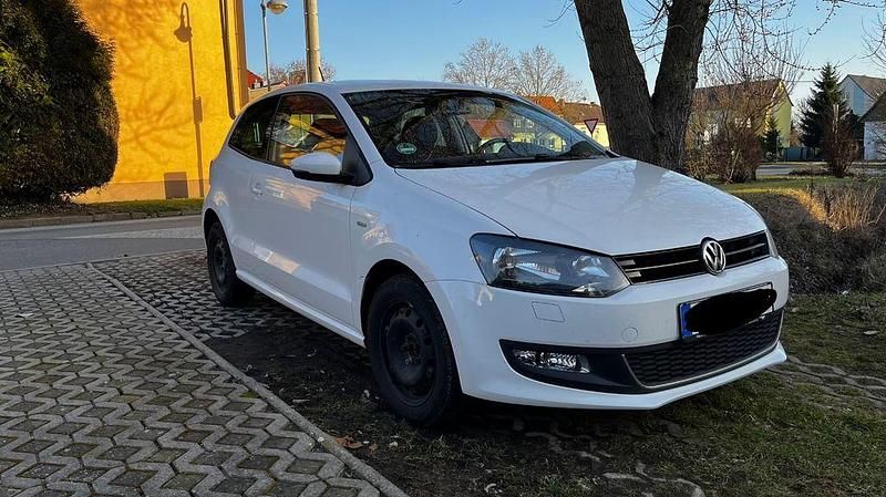 Gebraucht VW Polo Life 75 PS (55 kW) 2013 Weiß Kleinwagen