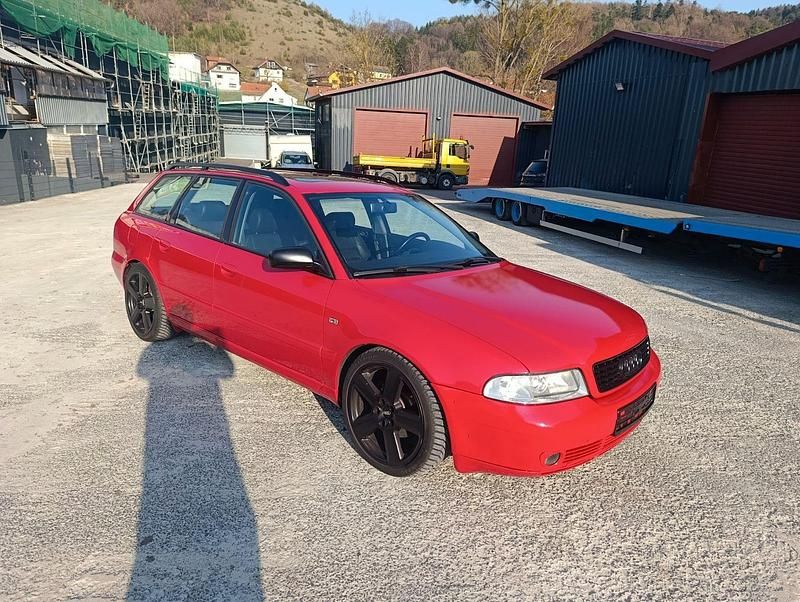 Gebraucht Audi A4 Ambiente 150 PS (110 kW) 1999 Rot Kombi