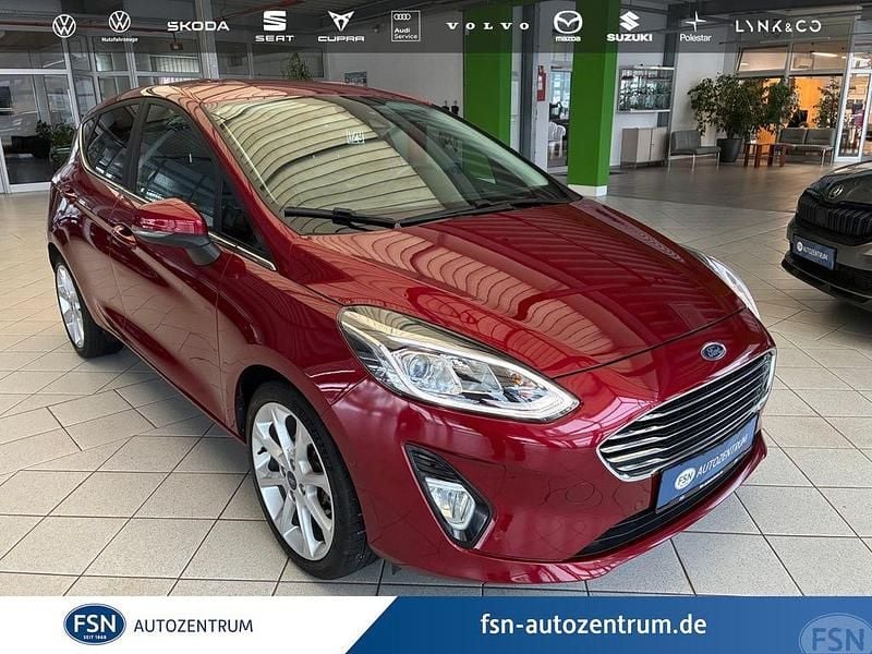 Gebraucht Ford Fiesta Titanium 101 PS (74 kW) 2018 Rot Kleinwagen