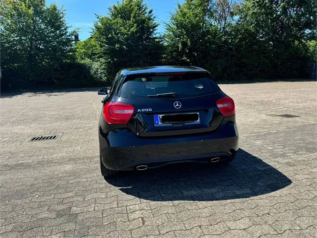 Gebraucht Mercedes A200 156 PS (114 kW) 2015 Schwarz Kleinwagen