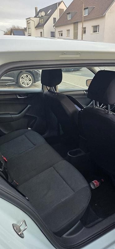 Gebraucht Skoda Rapid Active 110 PS (80 kW) 2019 Schwarz Kleinwagen