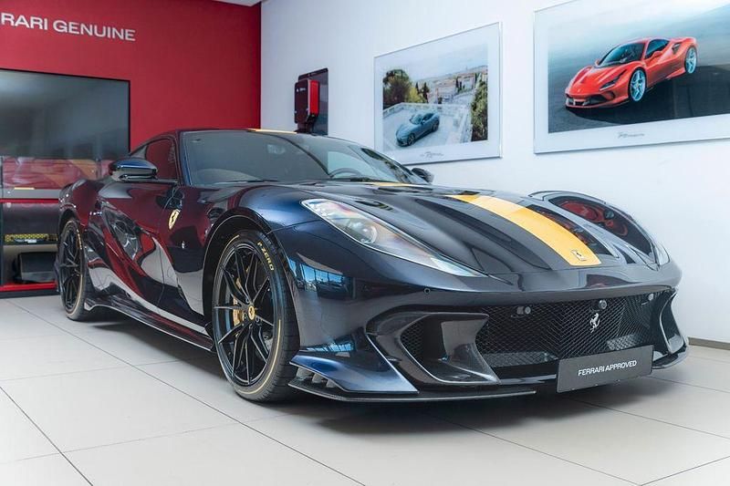 Blau Gebraucht 2022 Ferrari 812 | 1.680.690 € - Bild 1/4