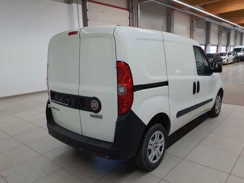 Gebraucht Fiat Doblò 101 PS (74 kW) 2022 Weiß Van / Kleinbus