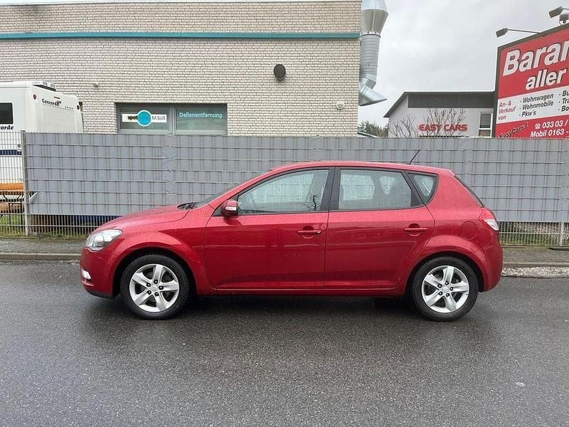 Gebraucht Kia Ceed Spirit 125 PS (91 kW) 2012 Kleinwagen