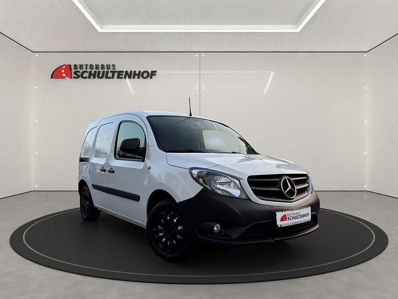 Weiß Gebraucht 2020 Mercedes Citan 108 Van / Kleinbus | 6.990 € (Superpreis) - Bild 1/4