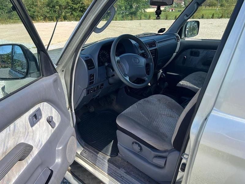 Gebraucht Toyota Land Cruiser 178 PS (130 kW) 2002 Silber SUV