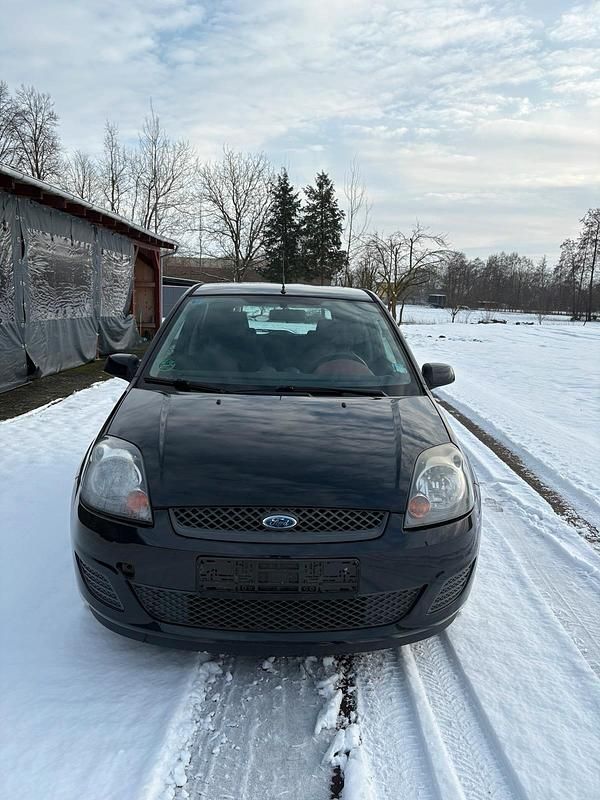Gebraucht Ford Fiesta 60 PS (44 kW) 2007 Schwarz Kleinwagen