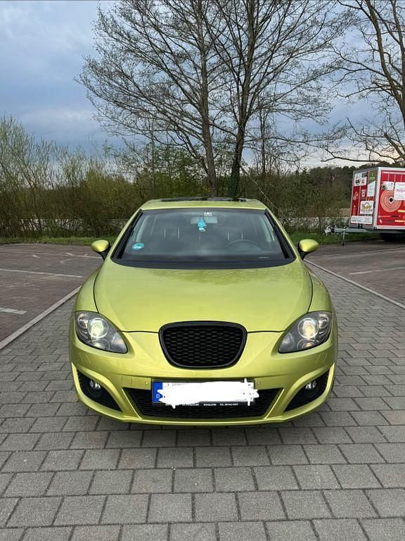 Second-hand Seat Leon Style 125 CP (91 kW) 2009 Verde Hatchback