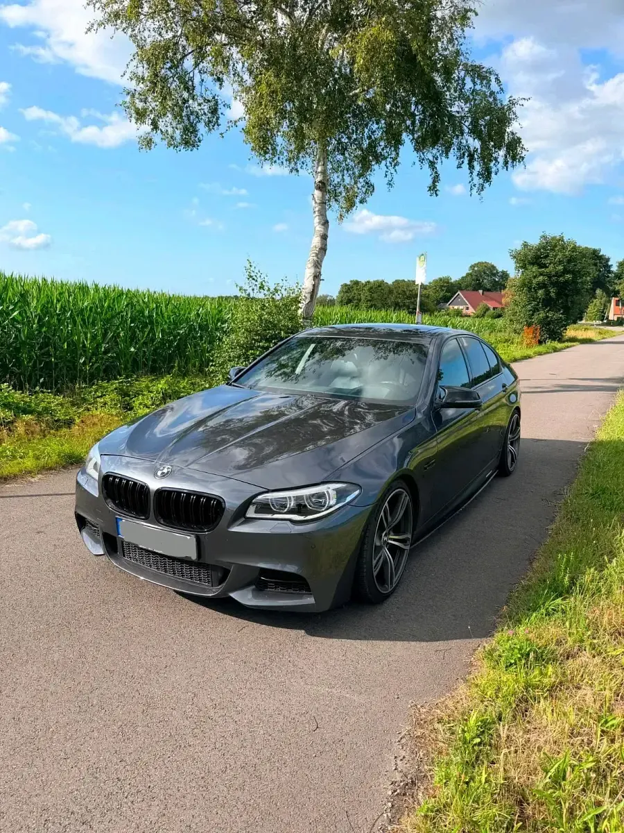 Gebraucht BMW 550 449 PS (330 kW) 2016 Andere farben Limousine