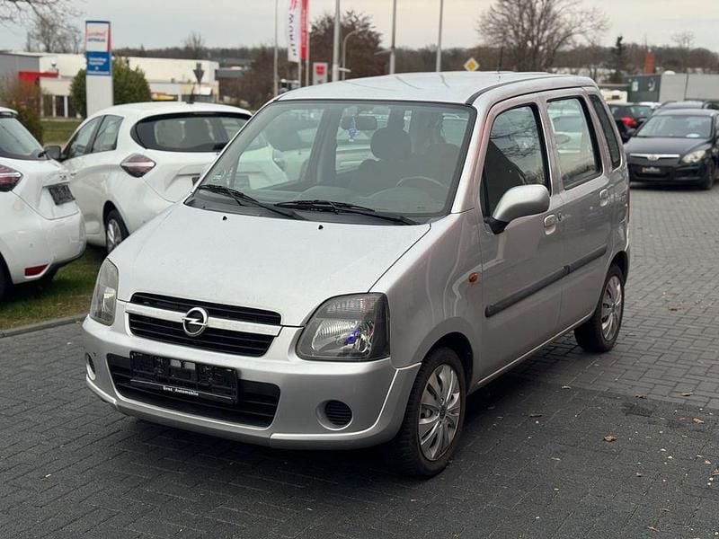 Gebraucht Opel Agila Basis 69 PS (50 kW) 2004 Silber Van / Kleinbus