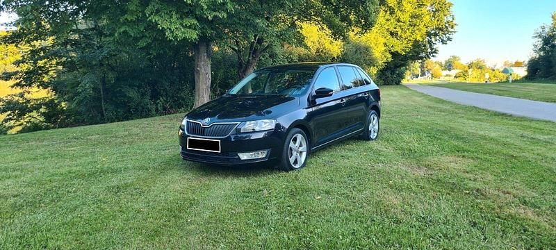 Schwarz Gebraucht 2016 Skoda Rapid Style Kombi | 6.900 € (Guter Preis) - Bild 1/4