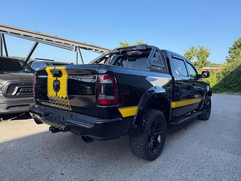 Gebraucht Dodge Ram 401 PS (294 kW) 2021 Schwarz Pickup