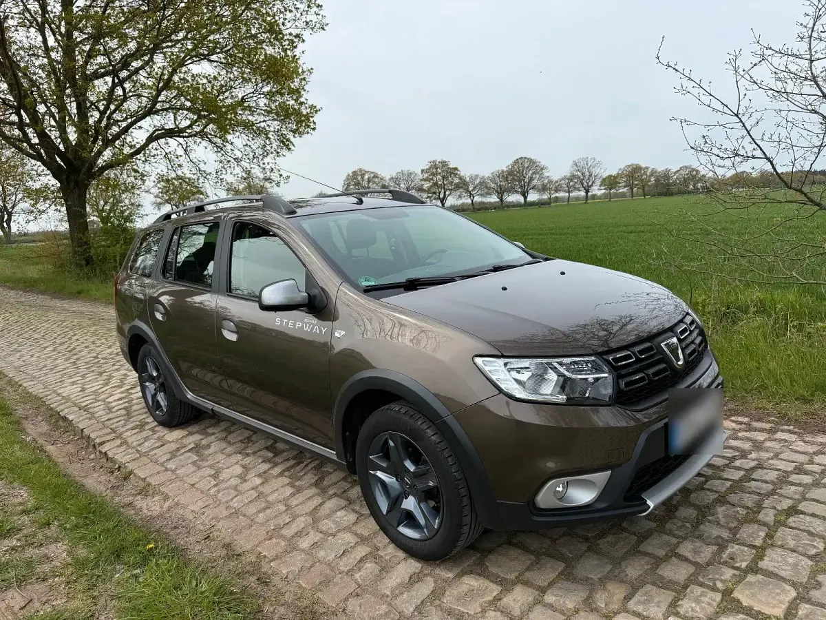 Gebraucht Dacia Logan MCV Stepway 90 PS (66 kW) 2018 Braun Kombi