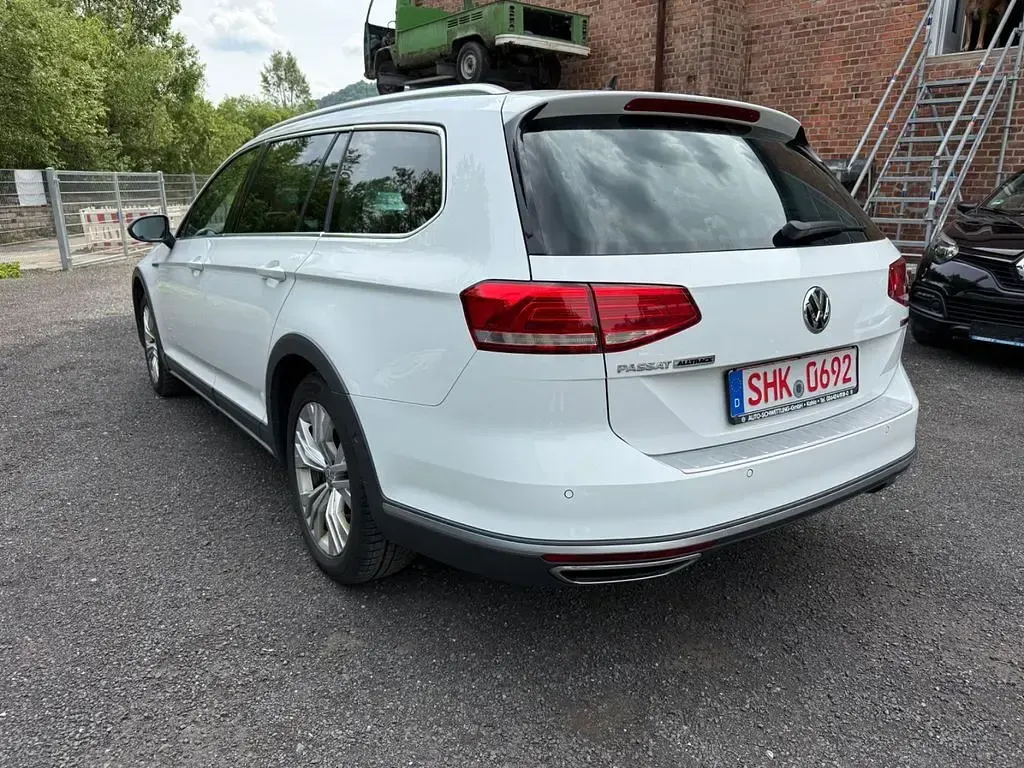 Gebraucht VW Passat Alltrack 190 PS (139 kW) 2019 Weiß Kombi