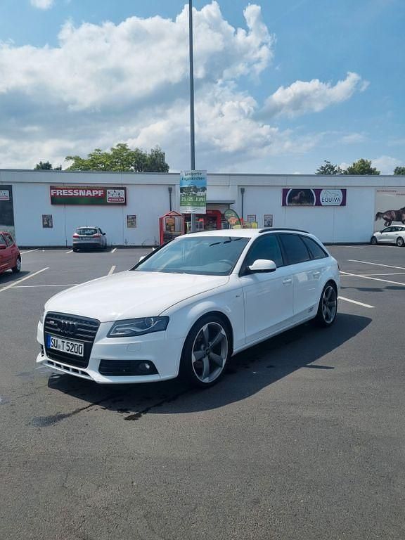 Weiß Gebraucht 2011 Audi A4 S-Line Kombi | 8.099 € (Fairer Preis) - Bild 1/4