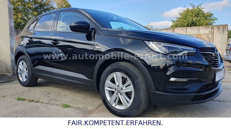 Gebraucht Opel Grandland X Edition 131 PS (96 kW) 2020 Diamant schwarz/karbon schwarz SUV
