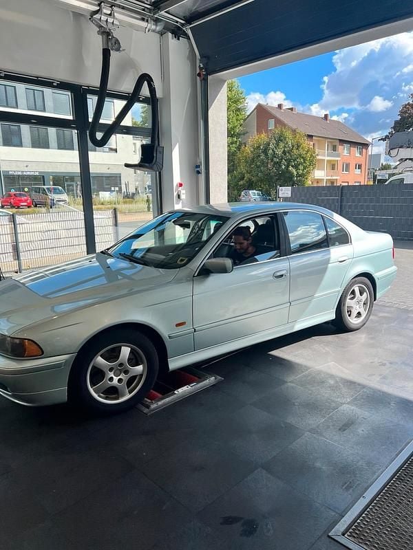Gebraucht 2001 BMW 530 Limousine | 6.000 € (Fairer Preis) - Bild 1/4