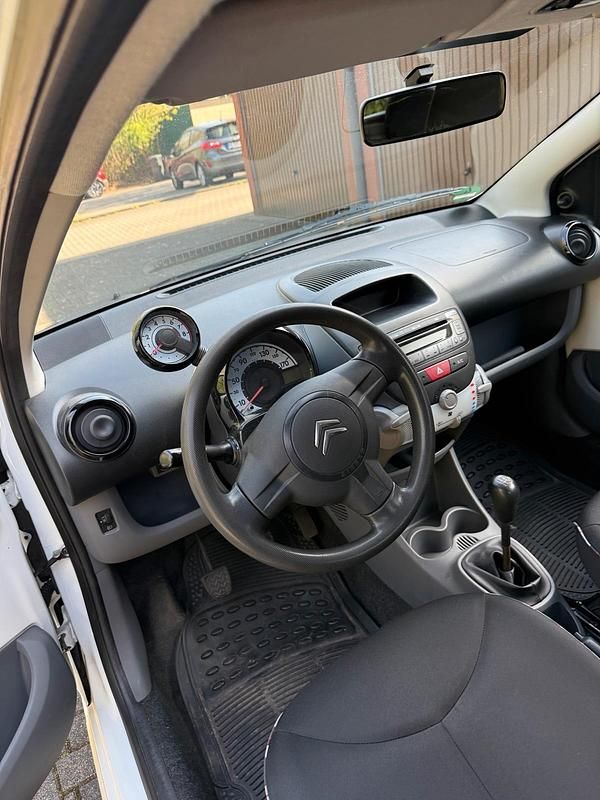 Gebraucht Citroën C1 68 PS (50 kW) 2011 Weiß Kleinwagen