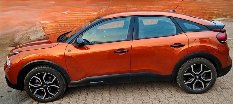 Gebraucht Citroën e-C4 Feel 100 kW (136 PS) 2021 Orange Limousine