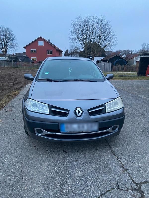 Gebraucht 2009 Renault Mégane Limousine | 1.700 € - Bild 1/4