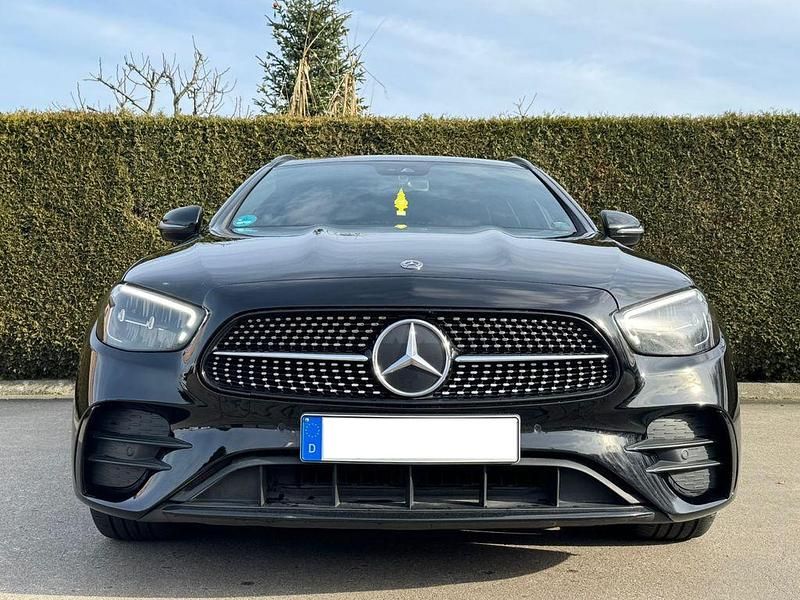 Gebraucht Mercedes E300 AMG 306 PS (225 kW) 2020 Schwarz Limousine