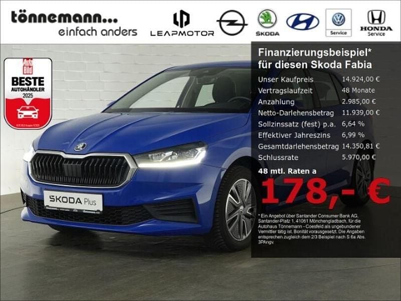 Blau Gebraucht 2023 Skoda Fabia Tour Kleinwagen | 14.924 € (Fairer Preis) - Bild 1/3
