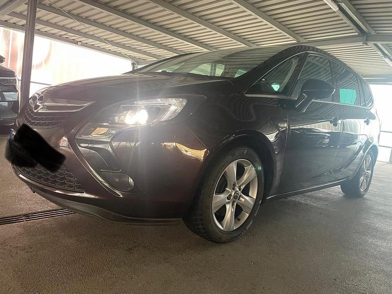 Braun Gebraucht 2013 Opel Zafira Van / Kleinbus | 7.950 € (Guter Preis) - Bild 1/4