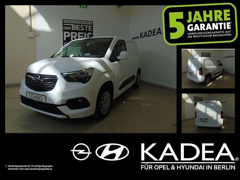 Weiss Gebraucht 2021 Opel Combo Van / Kleinbus | 18.990 € (Guter Preis) - Bild 1/4