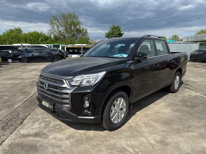 Schwarz Neu 2025 Ssangyong Musso Quartz SUV | 40.760 € - Bild 1/4