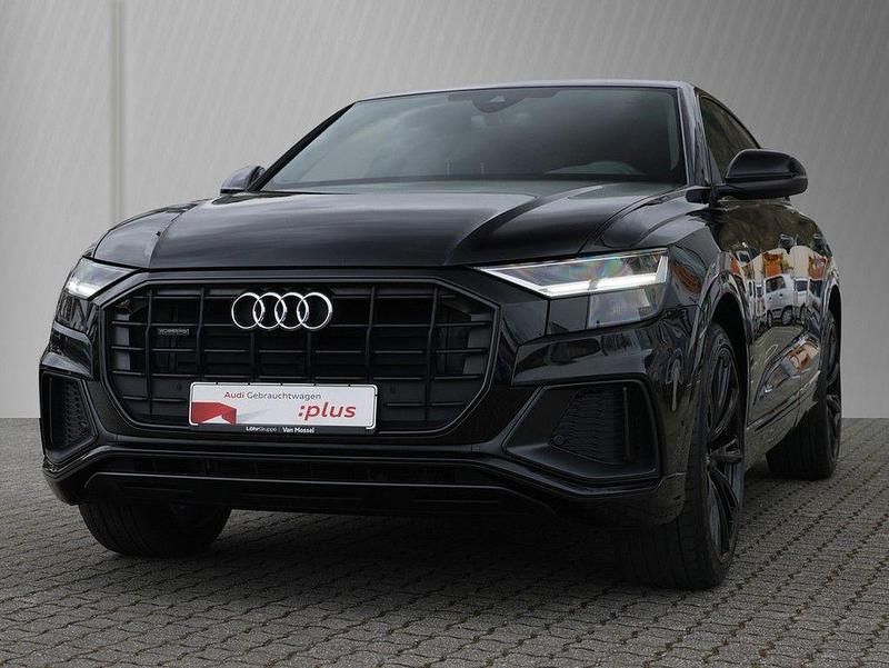 Gebraucht Audi Q8 Ambiente 231 PS (169 kW) 2023 Mythosschwarz metallic SUV