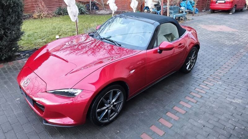 Rot Gebraucht 2018 Mazda MX5 Sports-Line Cabrio | 17.490 € (Superpreis) - Bild 1/4