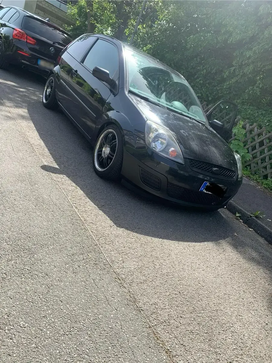 Gebraucht Ford Fiesta ST 80 PS (58 kW) 2005 Schwarz Kleinwagen