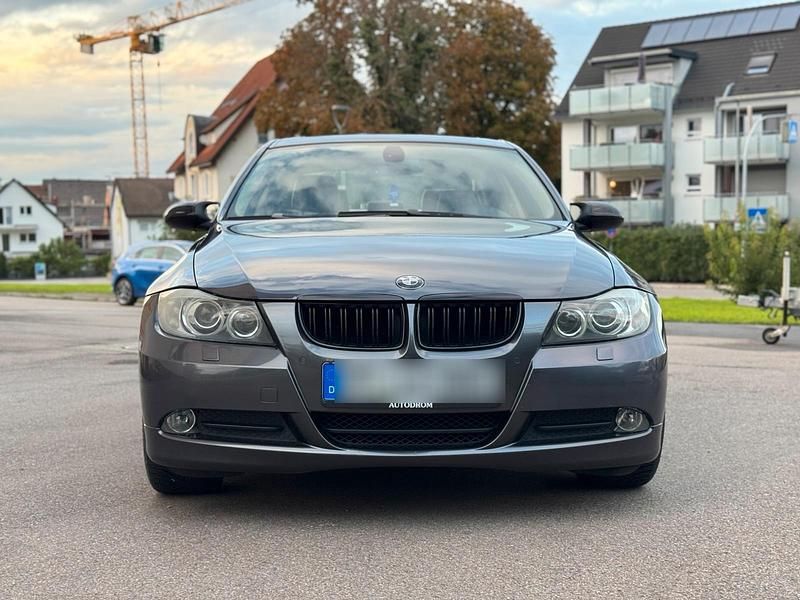 Grau Gebraucht 2007 BMW 330 Limousine | 5.999 € (Superpreis) - Bild 1/4