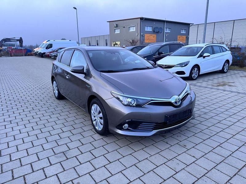Gebraucht Toyota Auris Hybrid Comfort 99 PS (72 kW) 2017 Grau Limousine