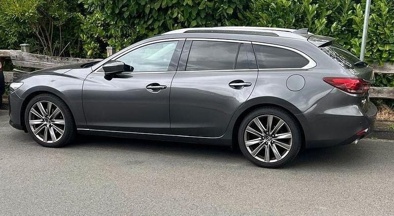 Grau Gebraucht 2020 Mazda 6 Sports-Line Kombi | 24.990 € (Etwas zu teuer) - Bild 1/1