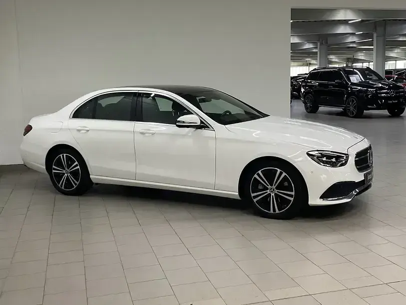 Gebraucht Mercedes E400 Avantgarde 340 PS (250 kW) 2021 Unilack polarweiß Limousine