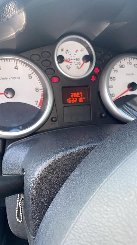 Gebraucht Peugeot 207 95 PS (69 kW) 2009 Grün Limousine