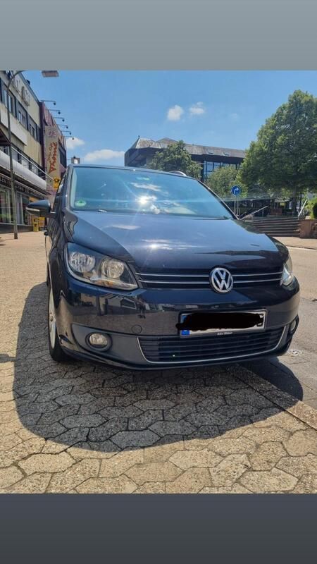 Schwarz Gebraucht 2011 VW Touran Van / Kleinbus | 5.900 € (Fairer Preis) - Bild 1/4