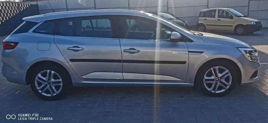 Gebraucht Renault Mégane 131 PS (96 kW) 2018 Grau Limousine