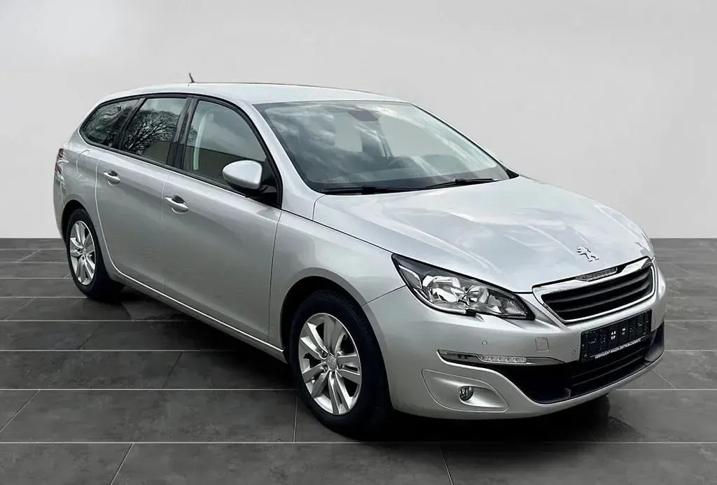 Gebraucht Peugeot 308 SW Active 131 PS (96 kW) 2015 Silber Kombi