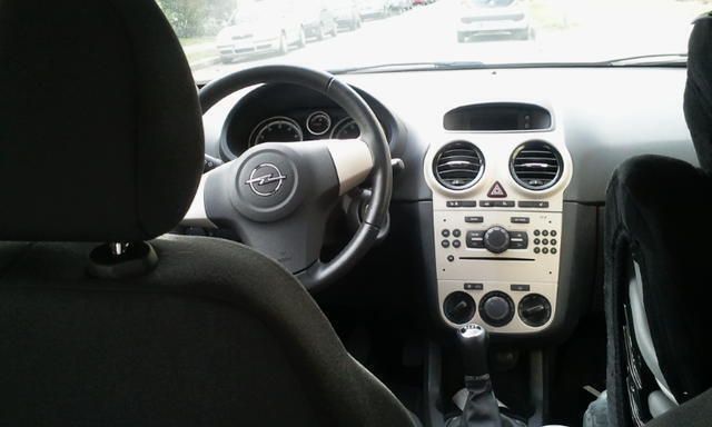 Gebraucht Opel Corsa Edition 90 PS (66 kW) 2007 Andere farbe metallic Kleinwagen