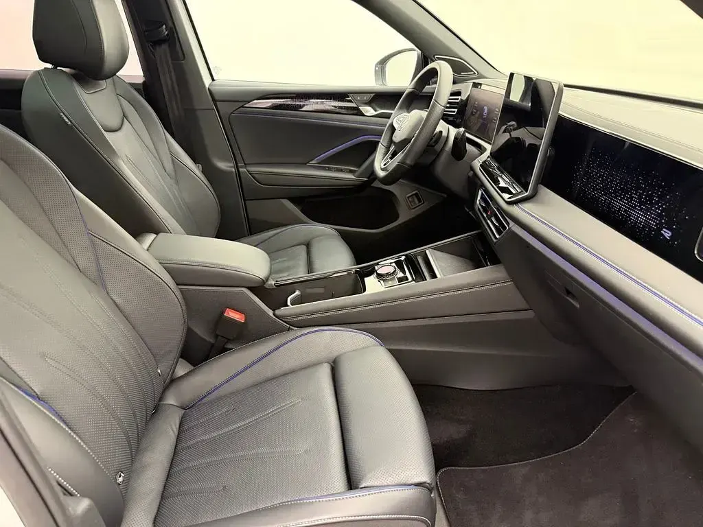 Gebraucht VW Tiguan R-line 272 PS (200 kW) 2025 Weiß SUV