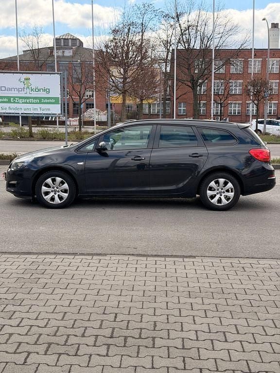 Gebraucht Opel Astra 140 PS (102 kW) 2015 Schwarz Kombi