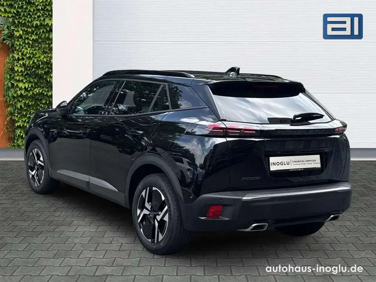 Gebraucht Peugeot 2008 Allure 131 PS (96 kW) 2025 Lackierung schwarz perla nera/ SUV