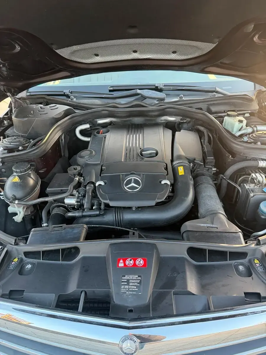Gebraucht Mercedes E250 204 PS (150 kW) 2010 Braun Limousine