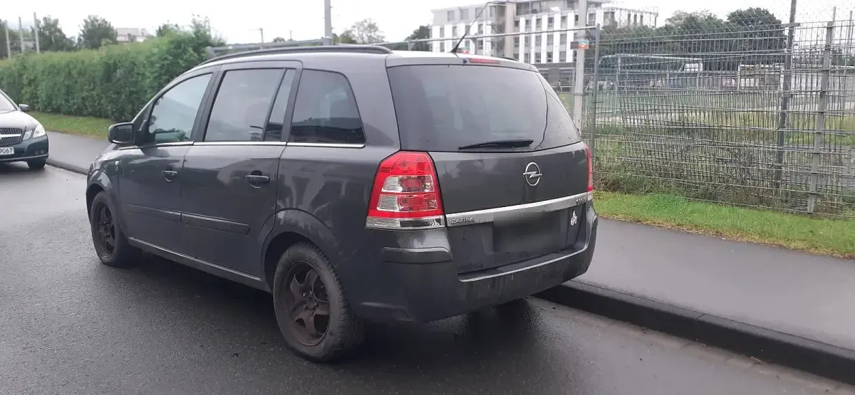Gebraucht Opel Zafira 110 PS (80 kW) 2010 Grau Van / Kleinbus